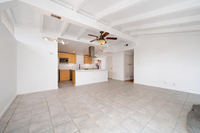 Building Photo - 14722 Candeda Pl