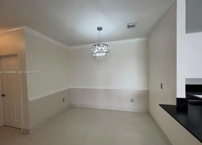 Building Photo - 4702 SW 160th Ave