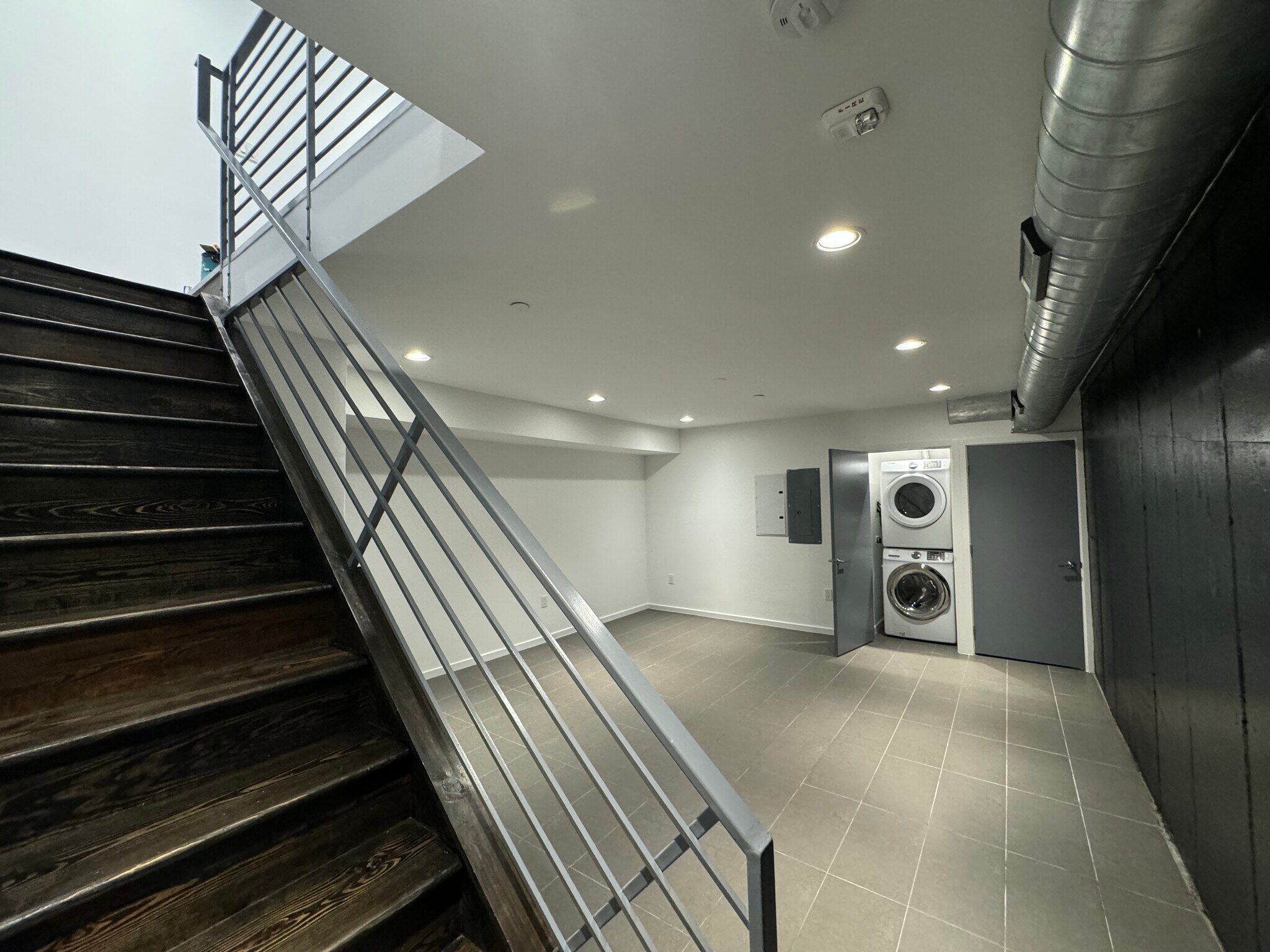 Building Photo - 1441 N 7th St