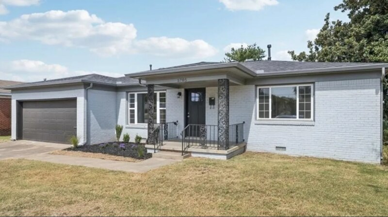 Primary Photo - 5705 E 21st Pl