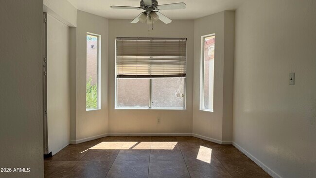 Building Photo - 2207 W Ironwood Dr