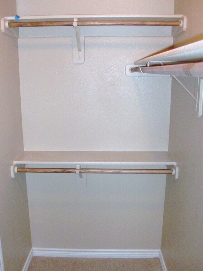 Building Photo - 3 bedroom 2 bath Duplex off Bunny Trail Killeen