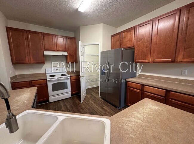 Building Photo - 3553 Silver Bluff Blvd