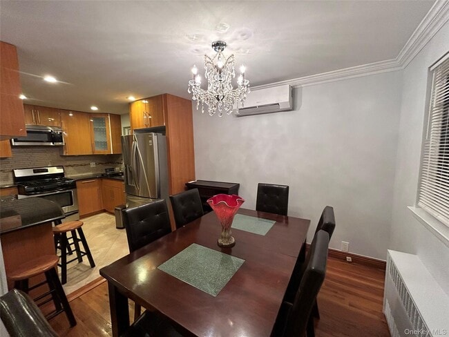 Building Photo - 59-26 Linden St