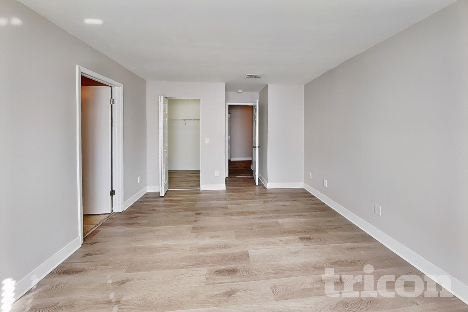 Building Photo - 1020 Red Oak Cir