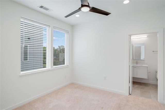 Building Photo - 1505 S Akard St