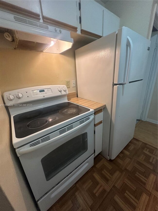 Building Photo - 18318 NW 68th Ave