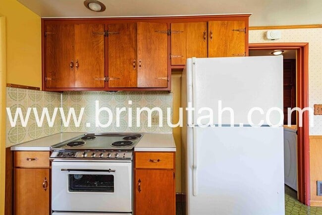 Building Photo - 2630 Lincoln Ln