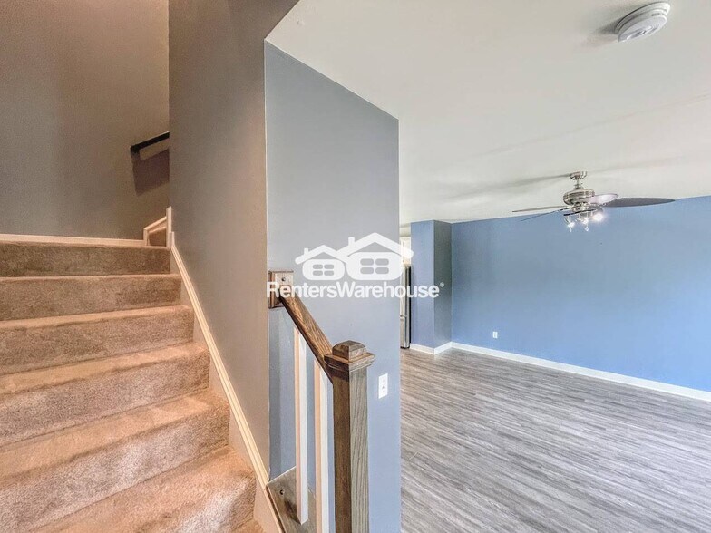 Building Photo - 943 Centurion Cir