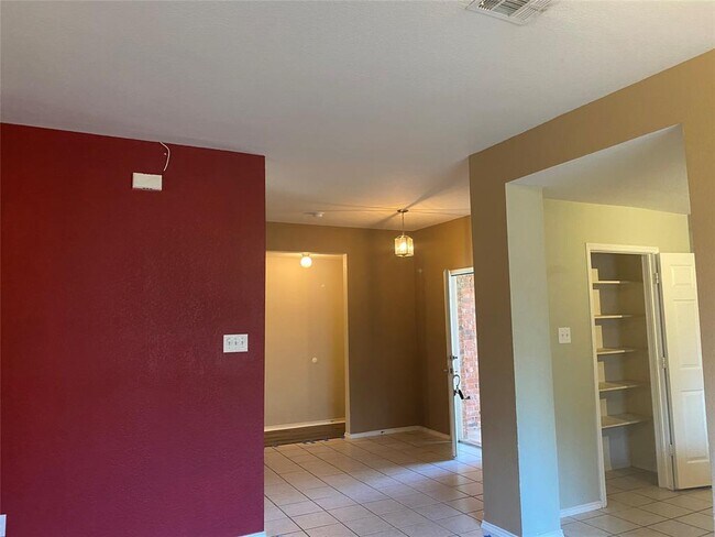 Building Photo - 209 Tripp Trail