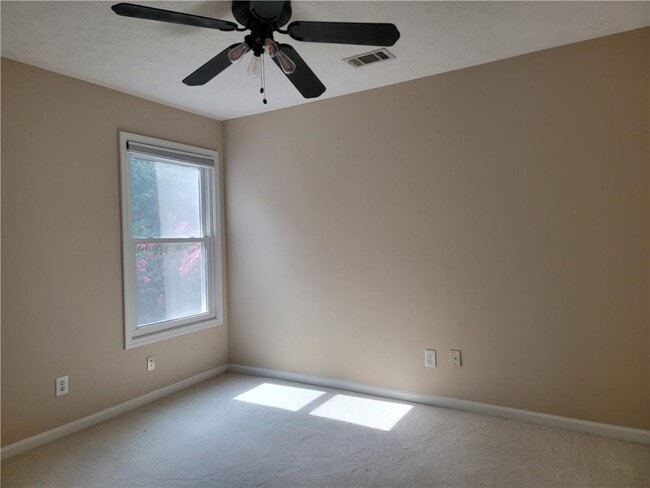 Building Photo - 2790 Suwanee Lakes Trail NW
