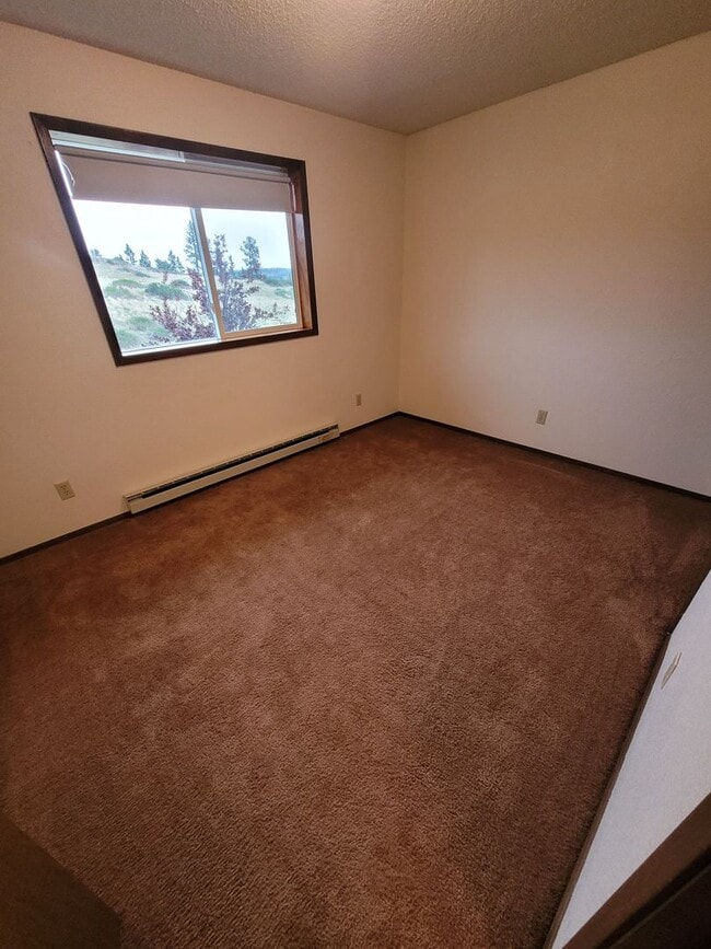 Building Photo - 6731 Hollister Dr