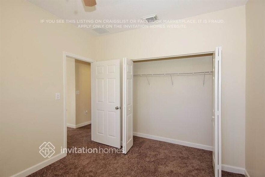 Building Photo - 2538 NE 41st Ave