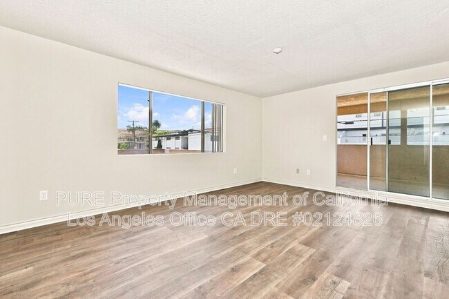 Building Photo - 2600 Graham Ave