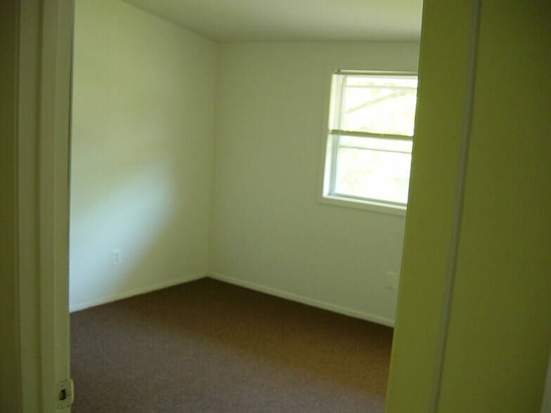 Building Photo - 15 Arrowhead Ln