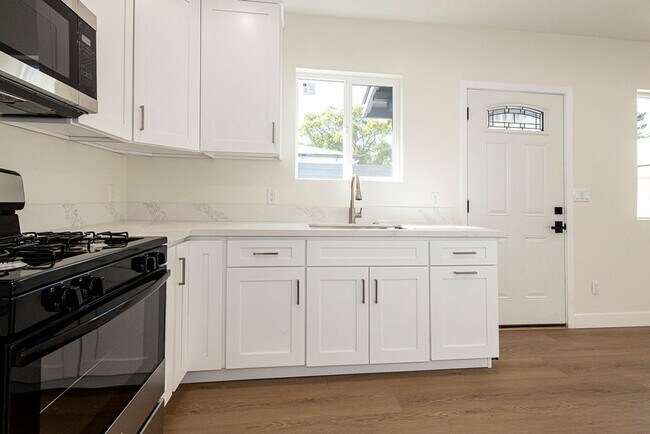 Building Photo - Keystone