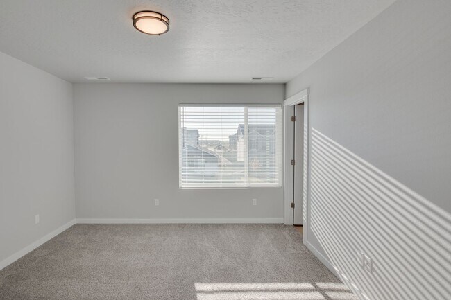 Building Photo - Beautiful, Brand New 3 Bedroom Townhome Available!