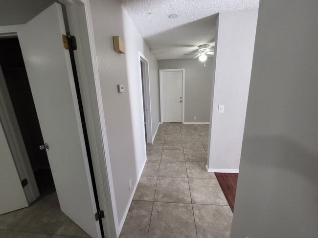 Building Photo - 2 bedroom 1 bathroom house with 1 car garage and central heat and air