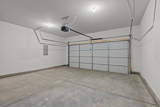 Building Photo - 18818 Cottontail Ln