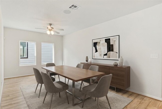 Building Photo - 316 LT Rusty Dr