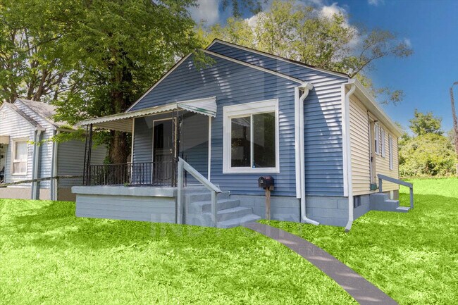 Primary Photo - 3422 Kinnear Ave