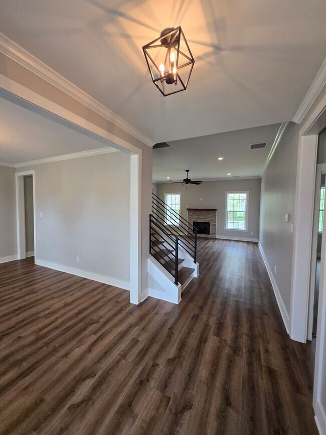 Building Photo - Modern and Spacious 4 bedroom home in Olive Branch for Lease