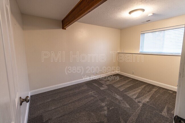 Building Photo - 2205 N 1100 W