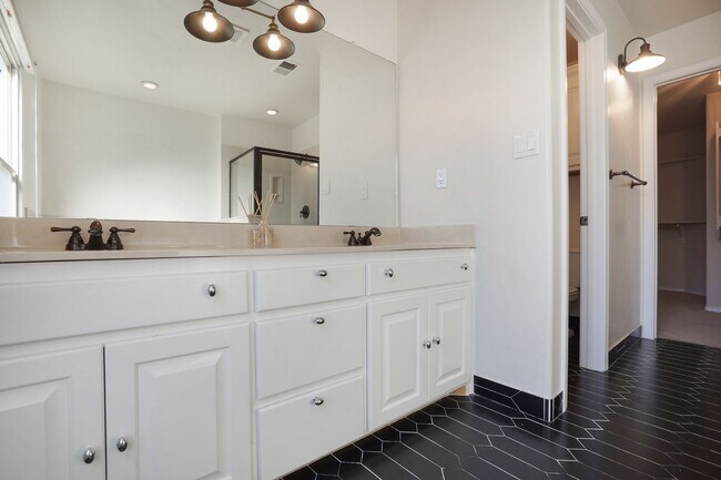 Building Photo - **Beautiful Corner Lot Home – 3 Bed | 2.5 Bath | 2-Car Garage**