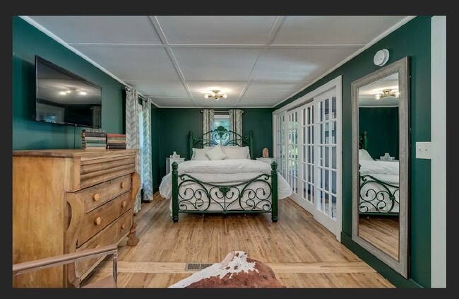 Building Photo - 14047 Military Rd