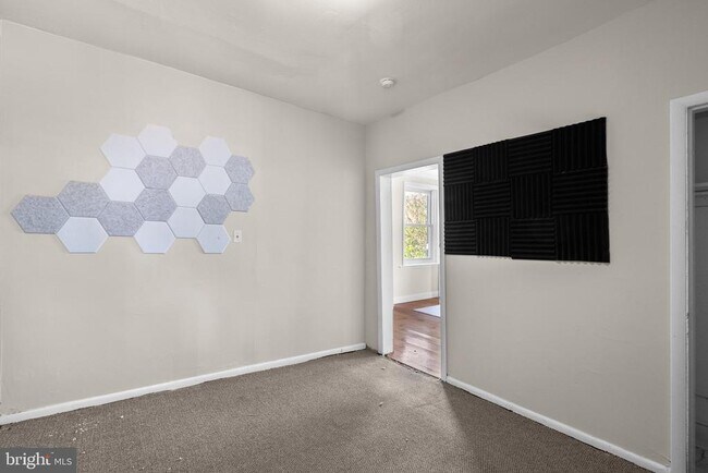 Building Photo - 1616 Kilbourne Pl NW