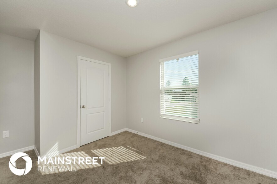 Building Photo - 204 Fig Ct