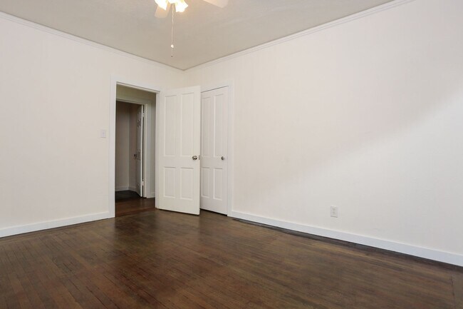 Building Photo - Remodeled 3bed 2 bath Single Family home