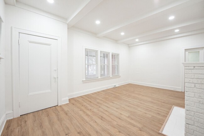 Building Photo - 1310 Webb Rd