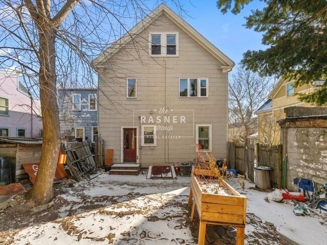 Building Photo - 31 Moore St