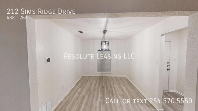 Building Photo - 212 Sims Ridge Dr