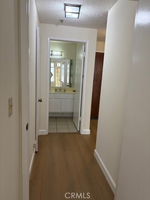 Building Photo - 2563 Plaza del Amo