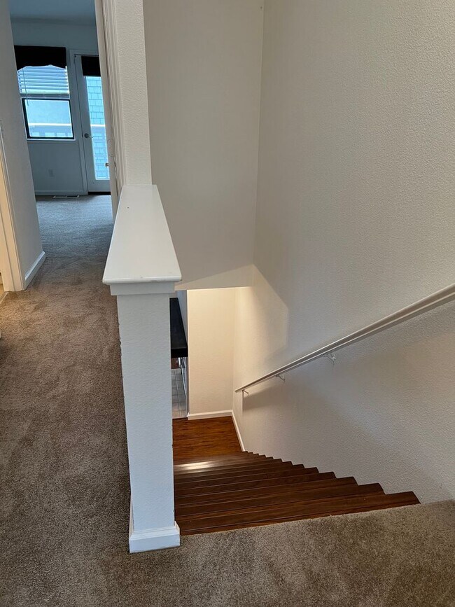 Building Photo - 2598 Oak Rd