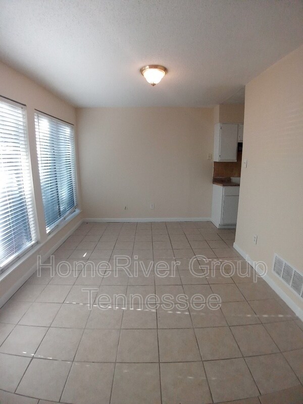 Building Photo - 3431 Club Bridge Dr