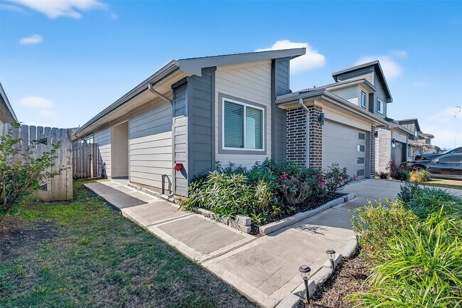 Building Photo - 2920 Stamford Hl Ln