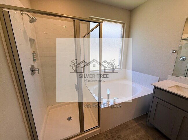 Building Photo - 10921 Rockchapel Dr