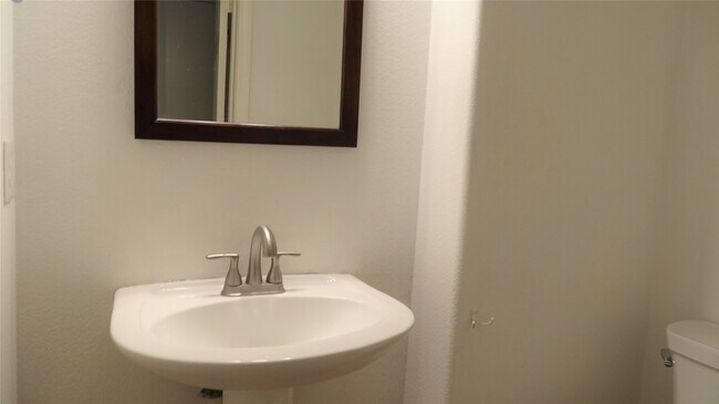 Building Photo - 4822 Schiller Park Ln