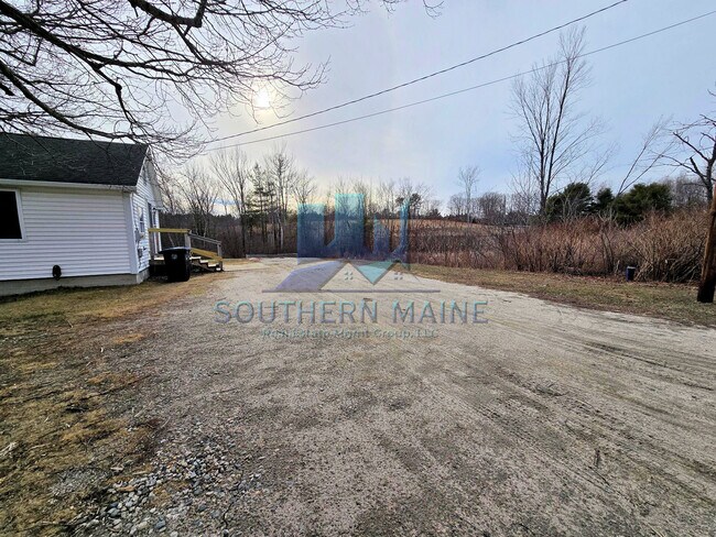 Building Photo - 392 Roosevelt Trail