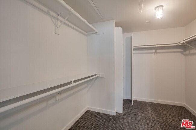 Building Photo - 1358 4th St