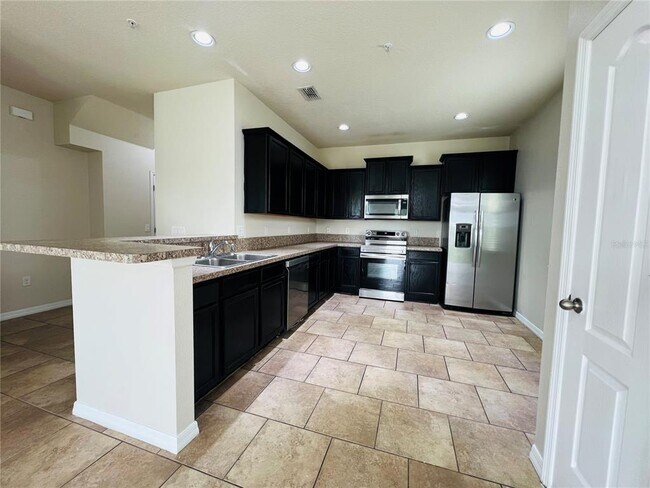 Building Photo - 6570 S Goldenrod Rd