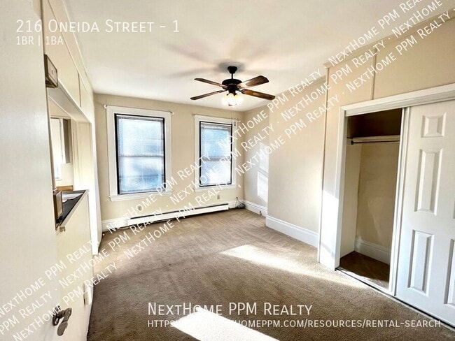 Building Photo - 216 Oneida St