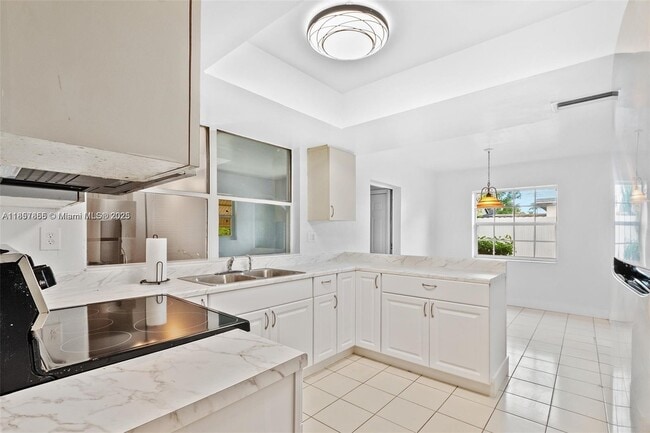 Building Photo - 1132 NW 76th Ave
