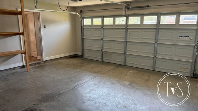 Building Photo - RATE DROP ALERT (was $1980/month) and SUMM...