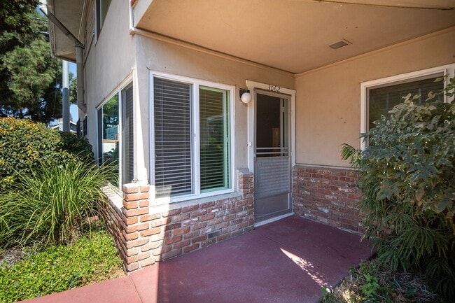 Building Photo - OPEN HOUSE: 12/20 11AM-12PM ~ Beautifully Remodeled 2 BR in South Park
