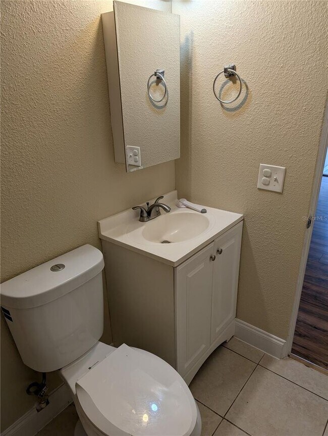 Building Photo - 3/1 Rental Conveniently Located in Gotha