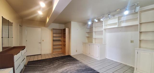 Building Photo - 5060 Collis Ave